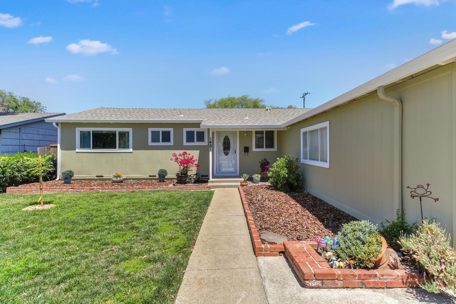 Property Photo:  1481 Tiverton Avenue  CA 95822 