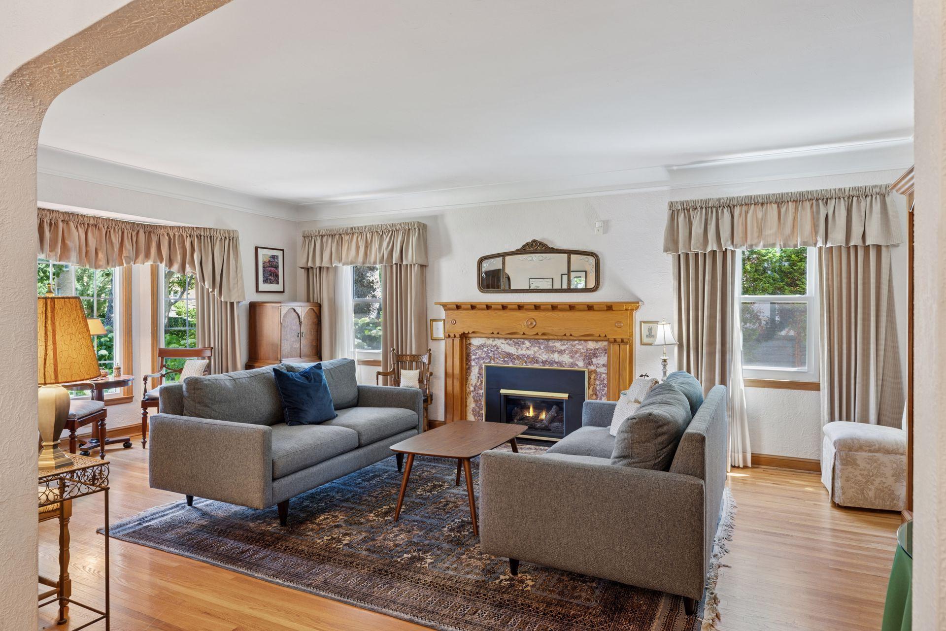 Property Photo: 1804 Pinehurst Avenue MN 55116