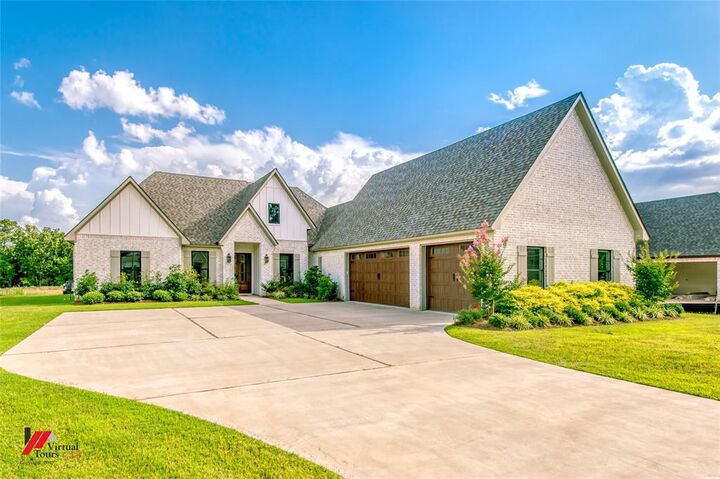Property Photo:  389 Newburn Lane  LA 71106