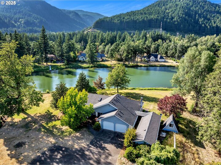 3004 Windsong Dr  North Bonneville WA 98639 photo