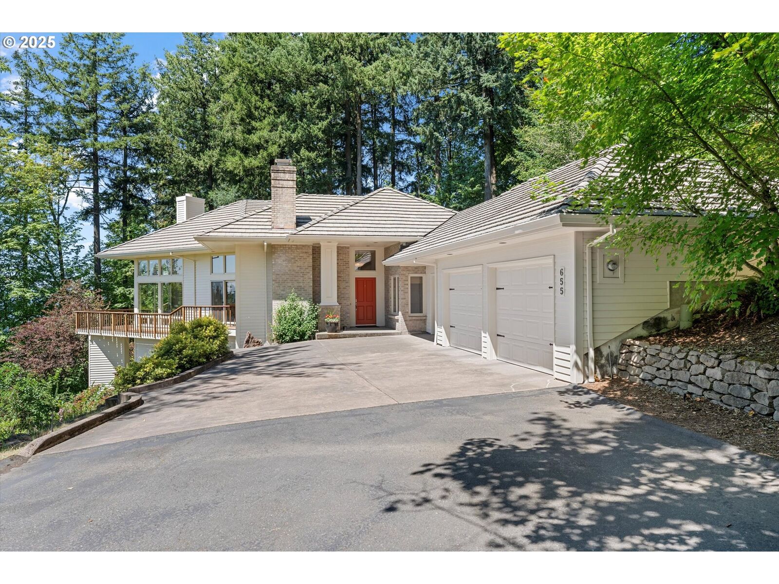 Property Photo: 655 SW 83rd Ave OR 97225