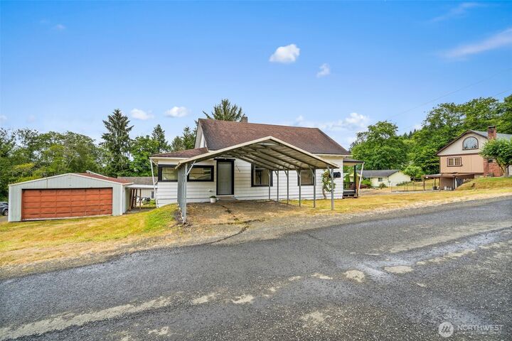 Property Photo: 2104 Stuart Street WA 98577