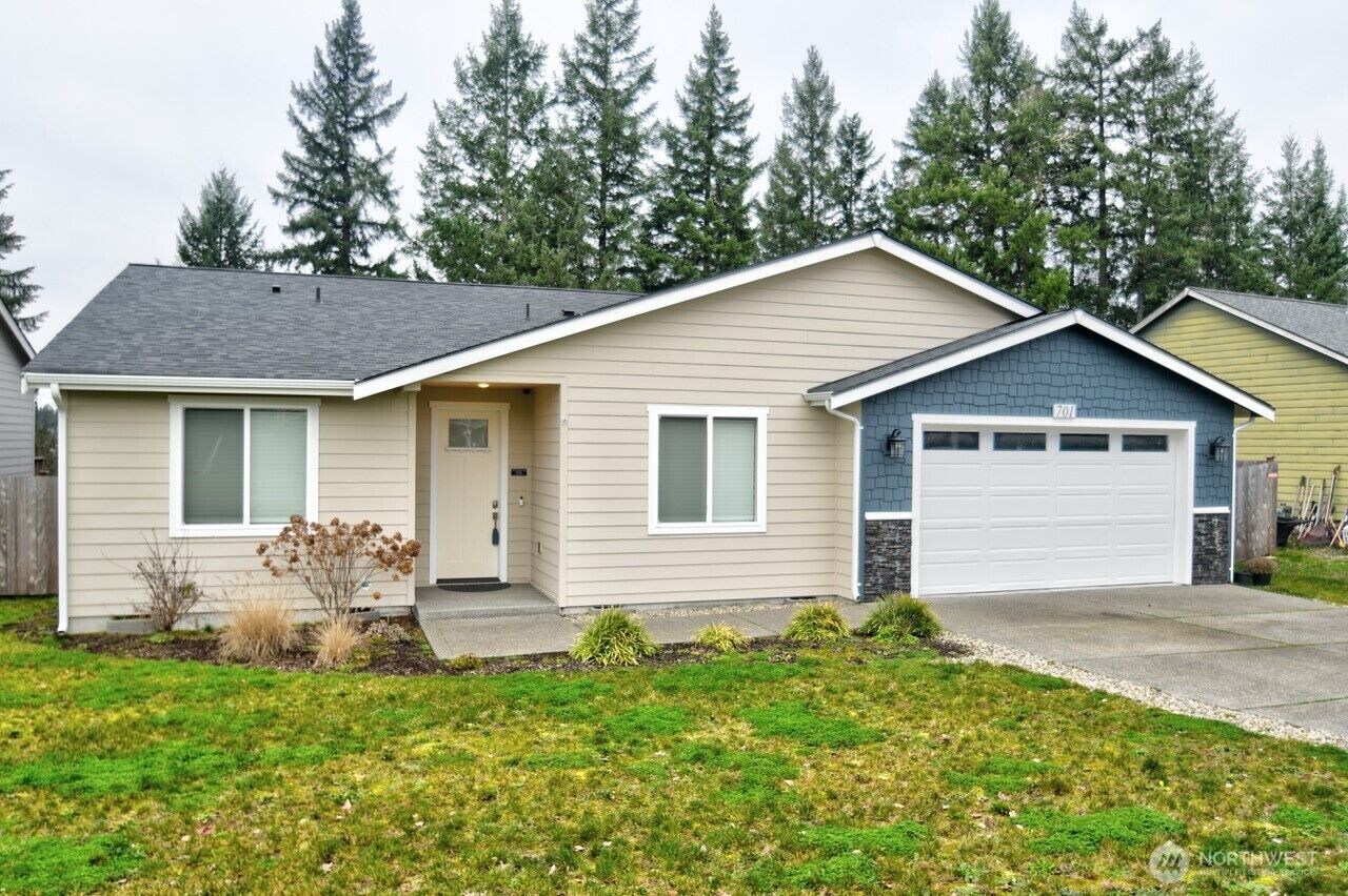Property Photo: 701 Myers Street SE WA 98576