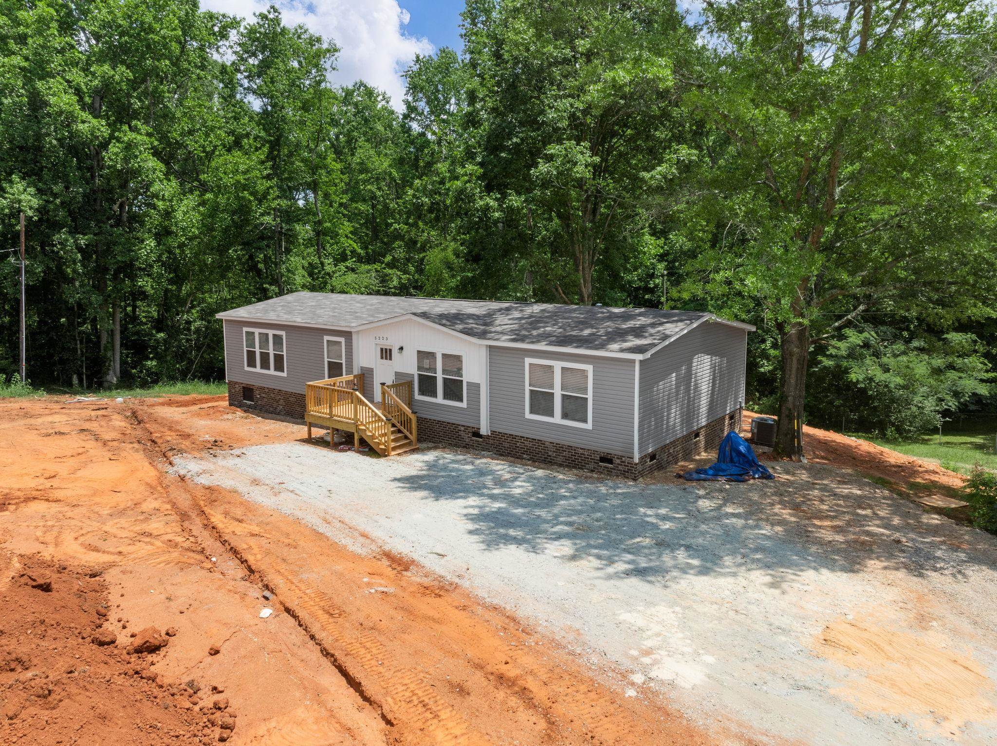 Property Photo: 5223 Highway 11 SC 29349