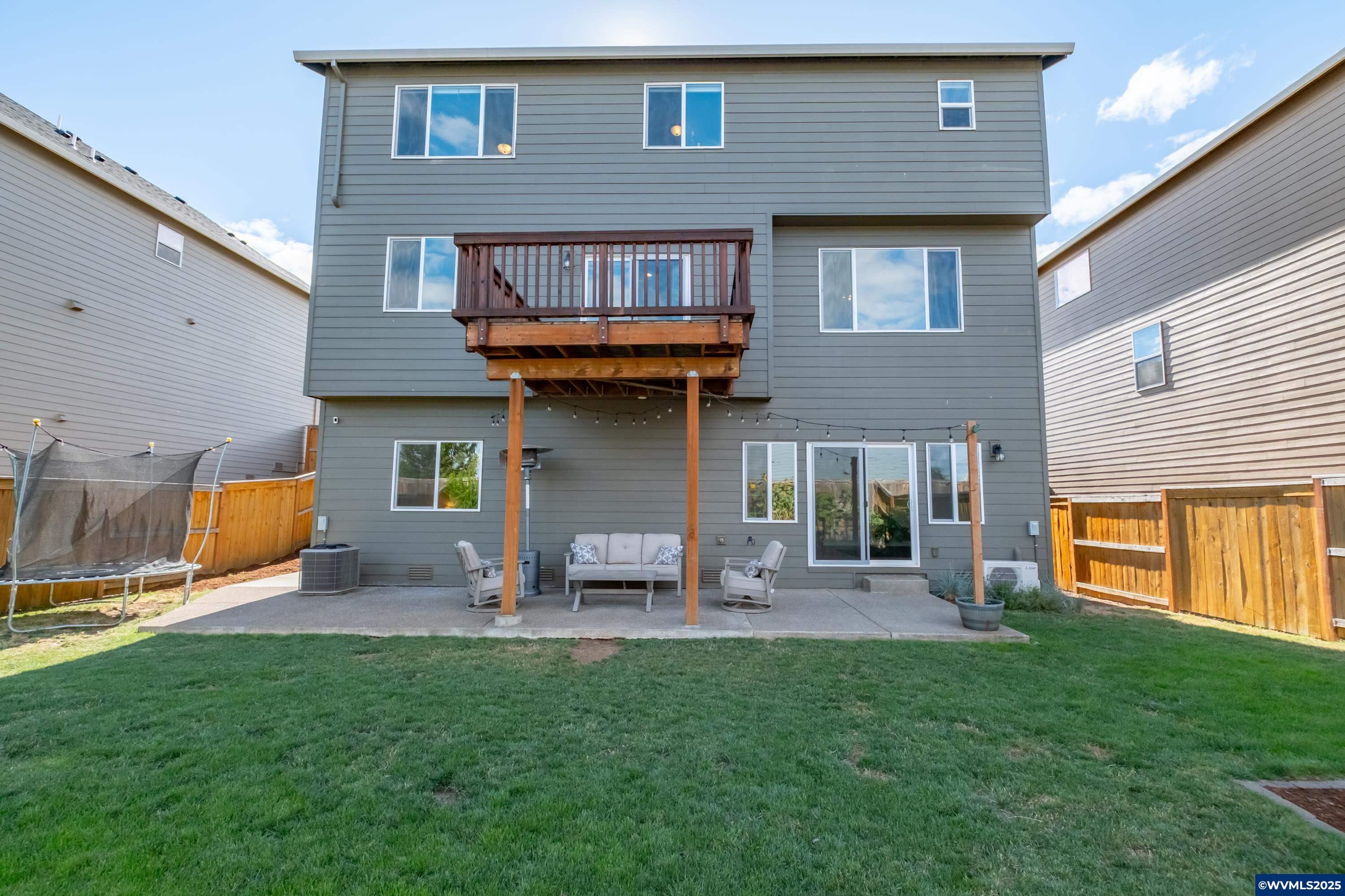 Property Photo: 3362 Elder St NW OR 97304
