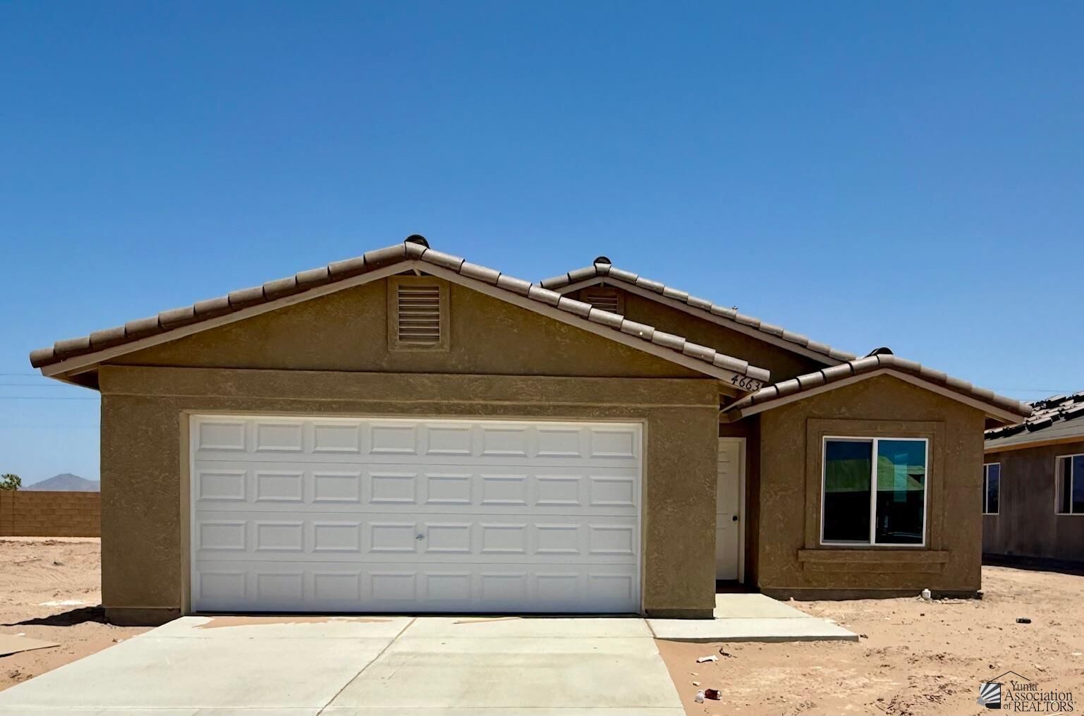 Property Photo: 7841 E 46 Ln AZ 85365