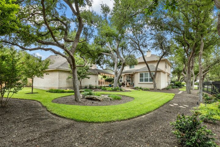 Property Photo: 5100 Hadle Cove TX 78730