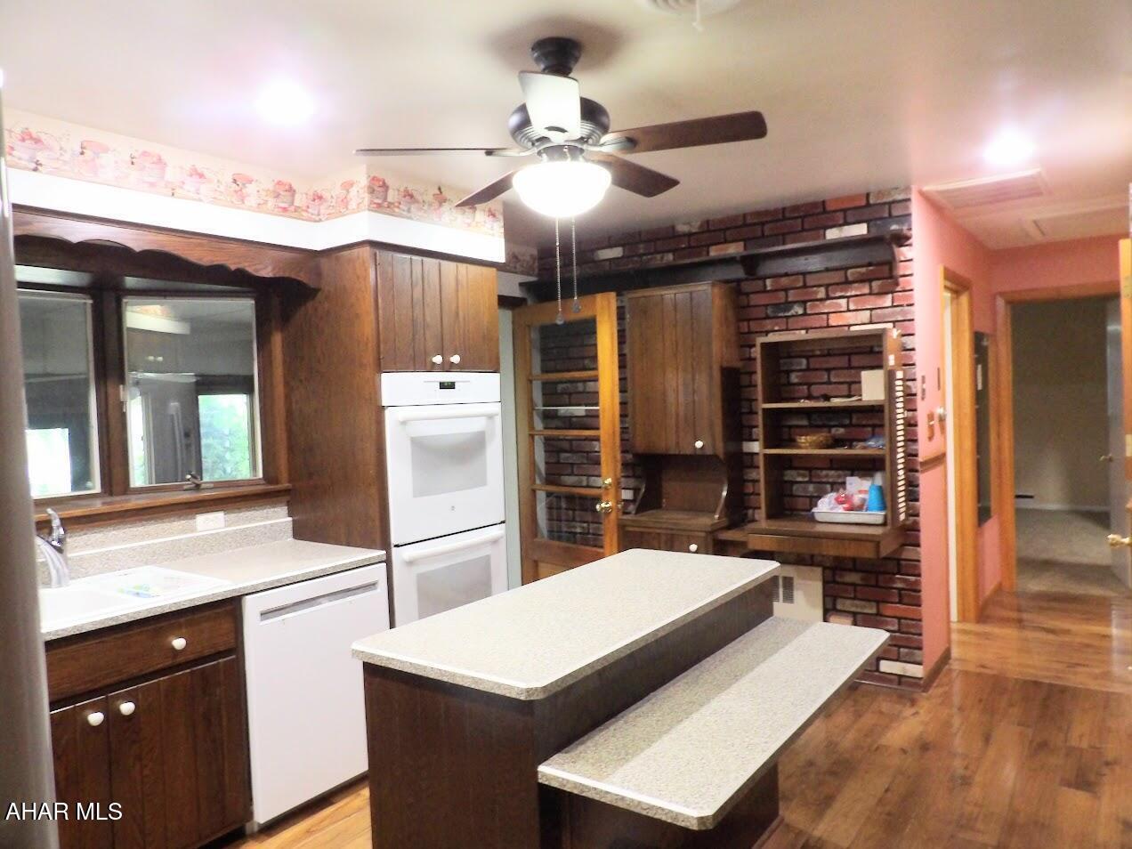 Property Photo: 817 New Street PA 16673