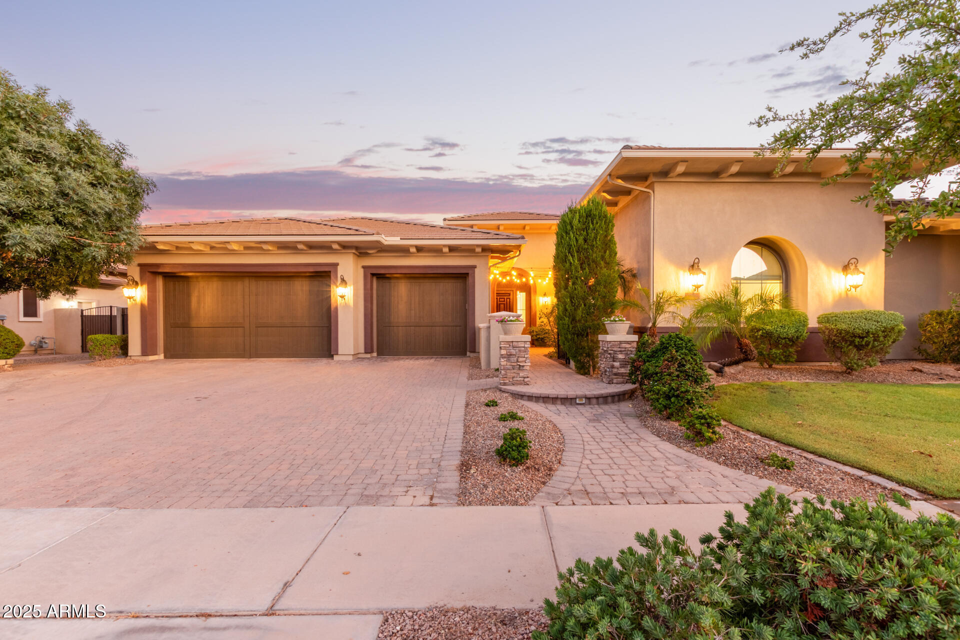 291 W Yellowstone Way  Chandler AZ 85248 photo