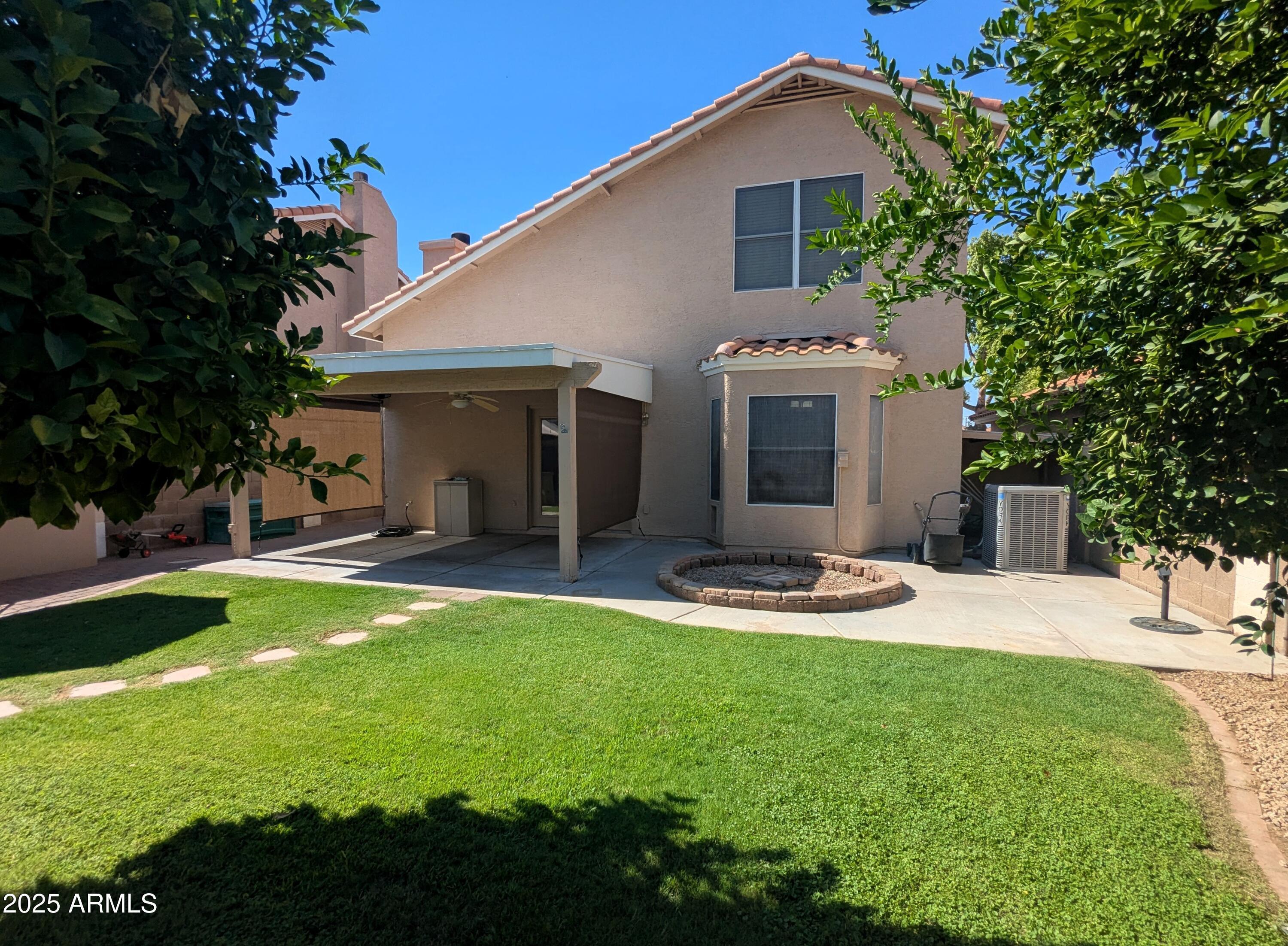 Property Photo: 7926 W Laurel Lane AZ 85345
