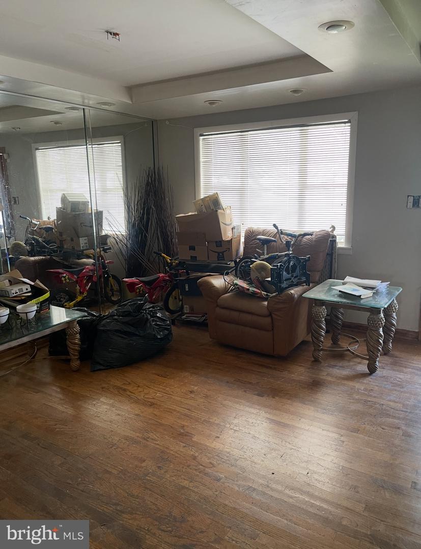 Property Photo: 2432 S Ulena Street PA 19153