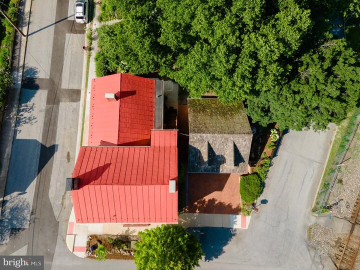 Property Photo:  301 E German Street  WV 25443 