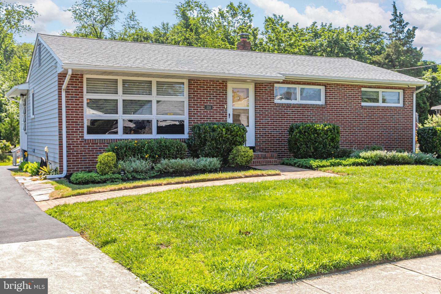318 Montana Avenue  Hamilton NJ 08619 photo