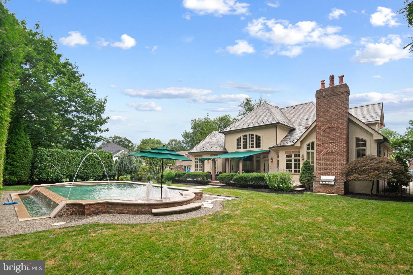 Property Photo:  2 Loucroft Avenue  NJ 08035 