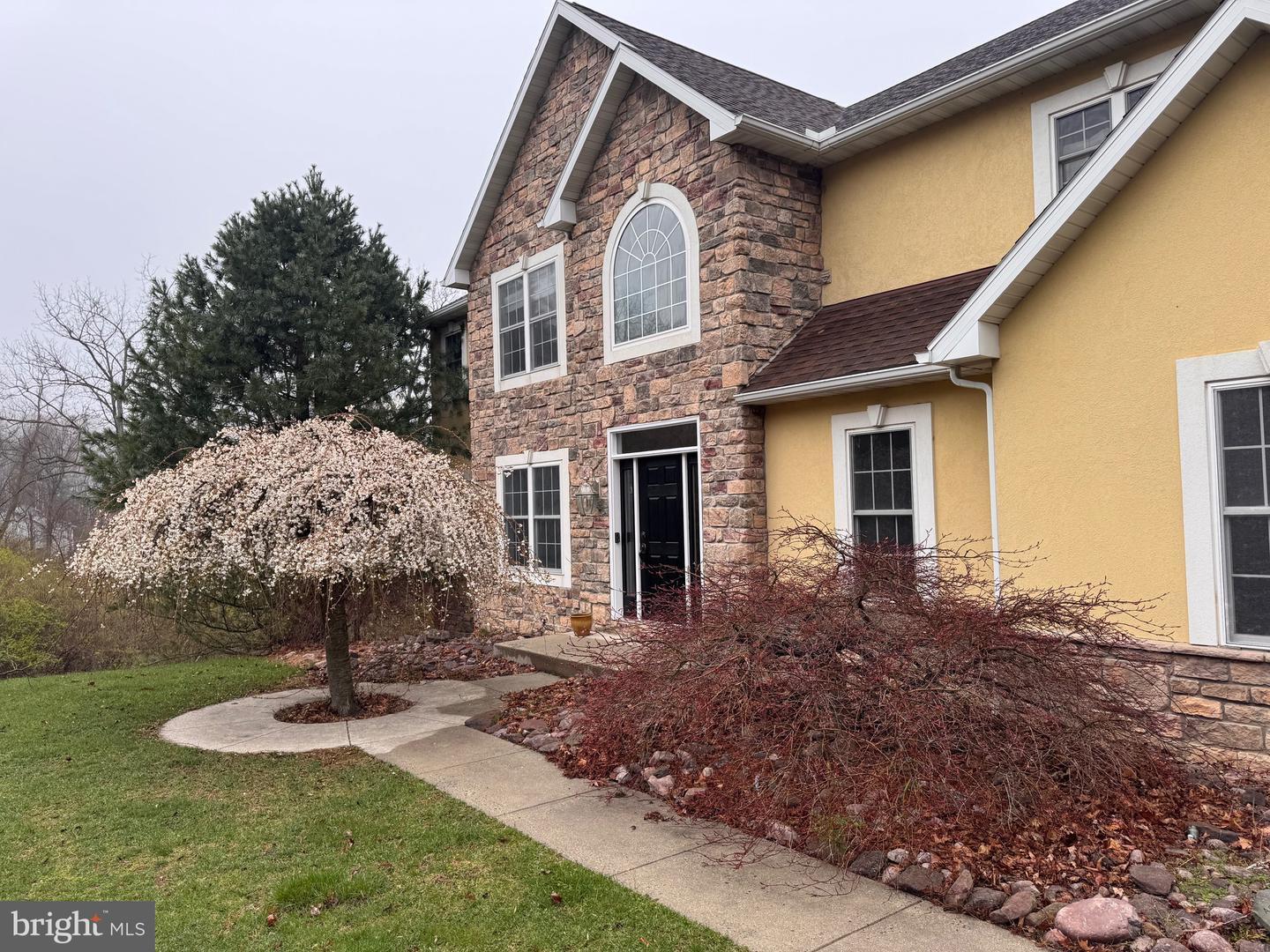 Property Photo:  2 Forest Road  PA 19540 