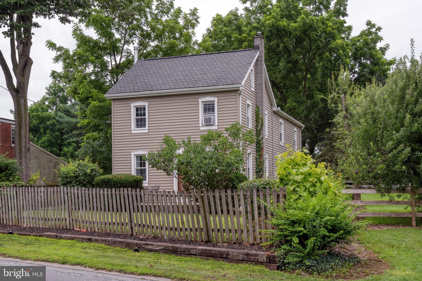 Property Photo: 1211 Creek Road PA 17543