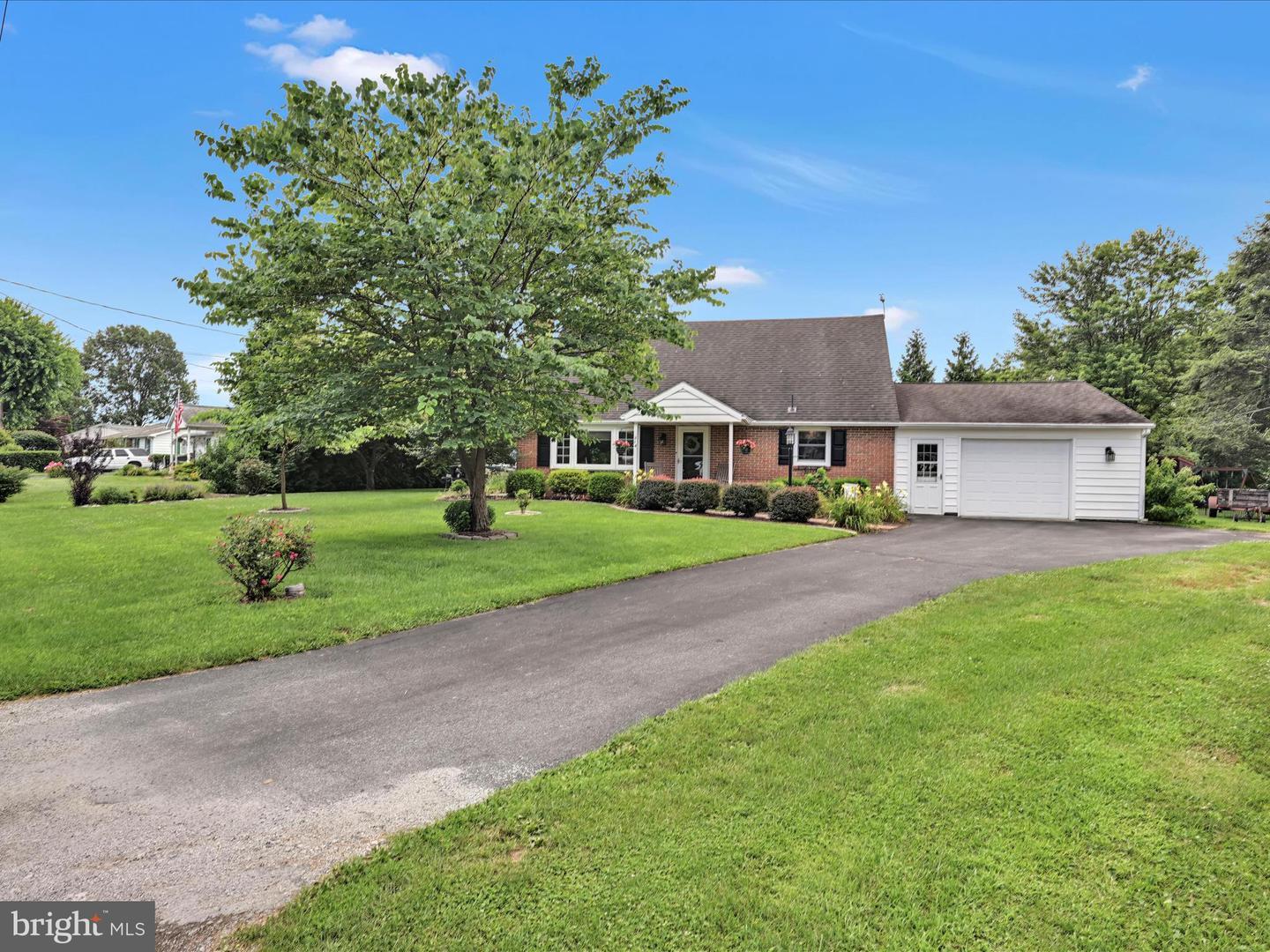 214 Reifsnyder Road  Lititz PA 17543 photo