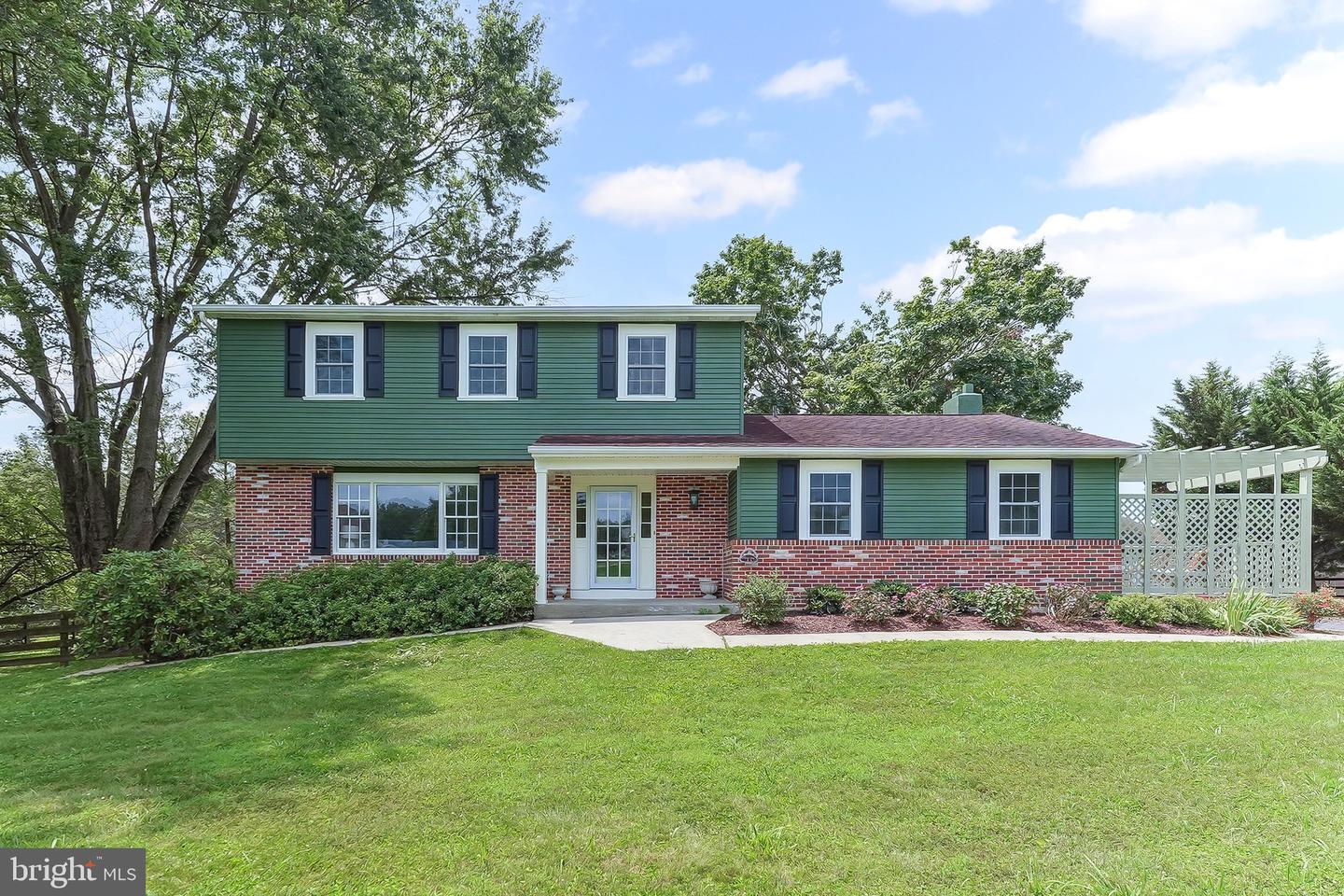 Property Photo: 460 Pennocks Bridge Road PA 19390