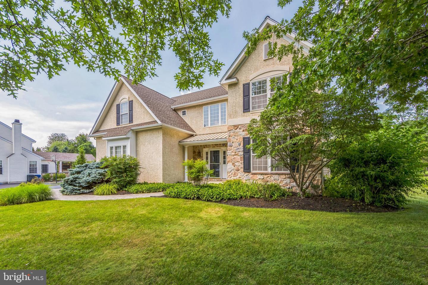 Property Photo: 55 Tarrytown Lane PA 19335