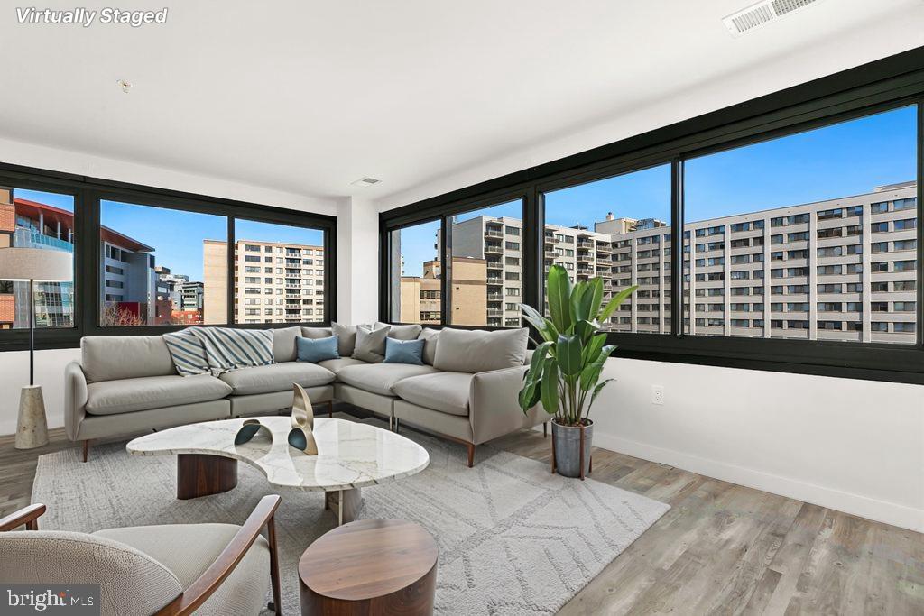 Property Photo:  700 Roeder Road 603  MD 20910 