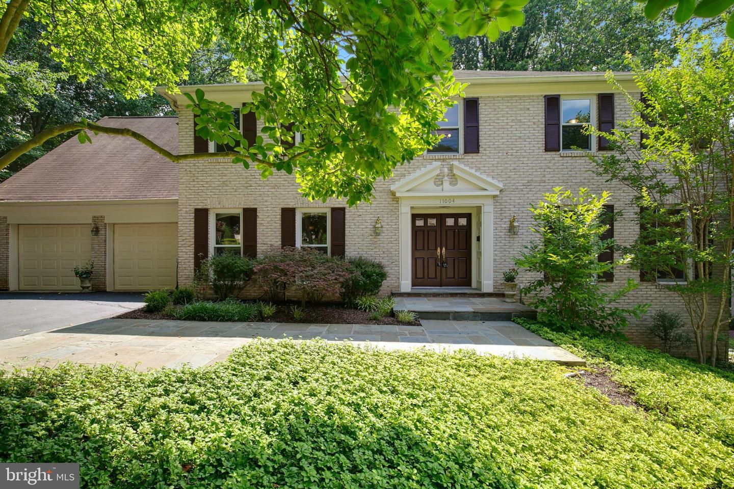 Property Photo: 11004 Roundtable Court MD 20852
