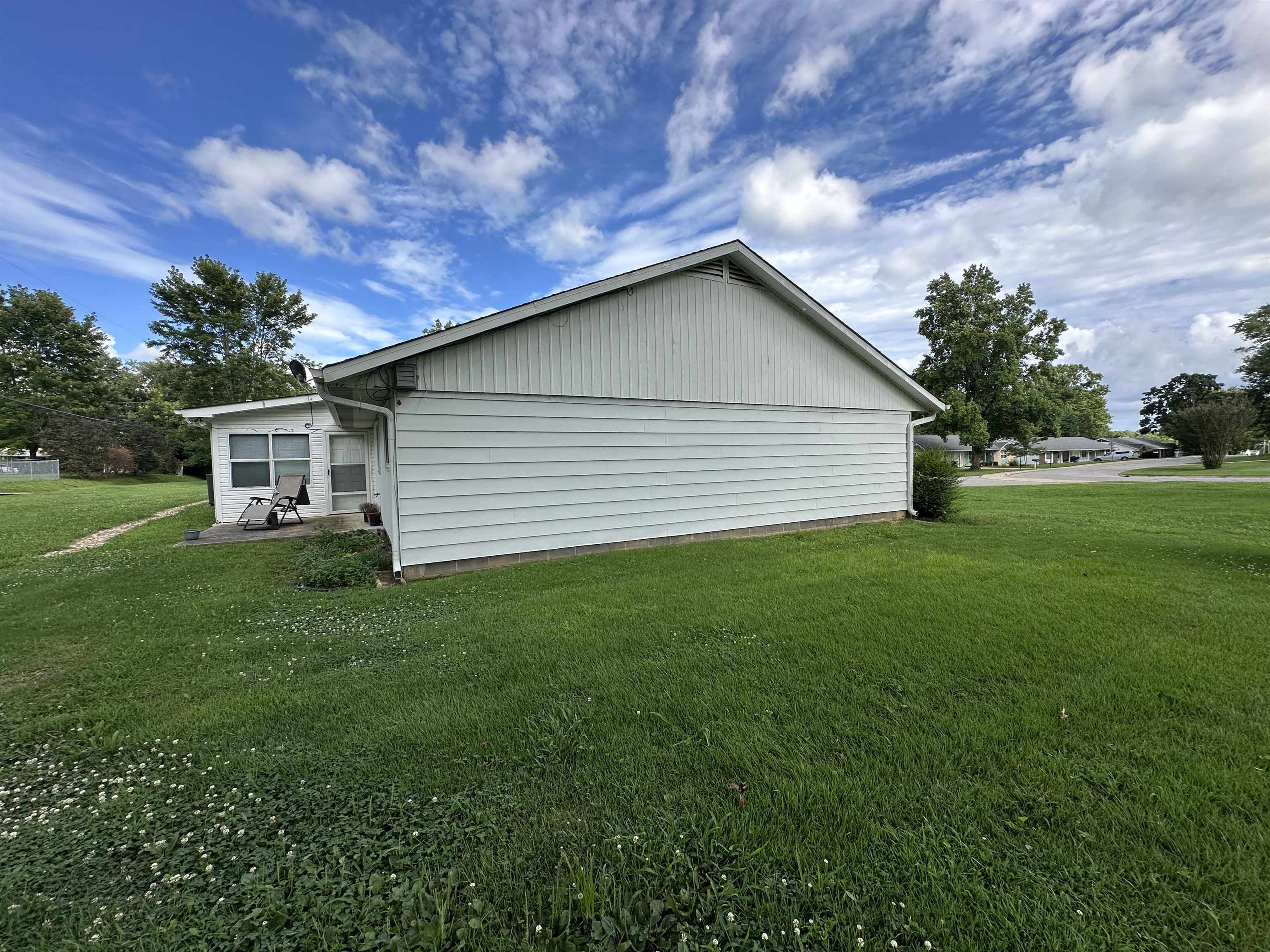 Property Photo: 1105 Meadowbrook Drive AR 72653-9999
