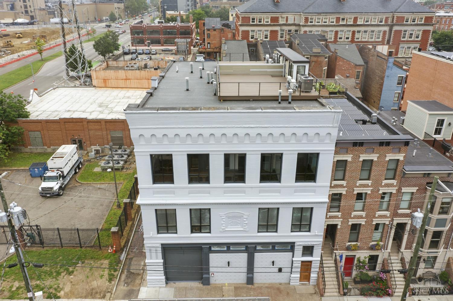 Property Photo: 222 W 15th Street OH 45202