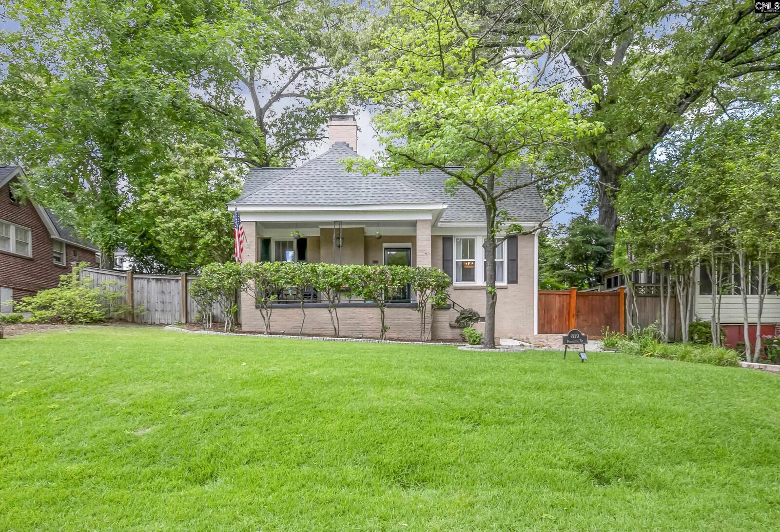 Property Photo: 819 Poinsettia SC 29205
