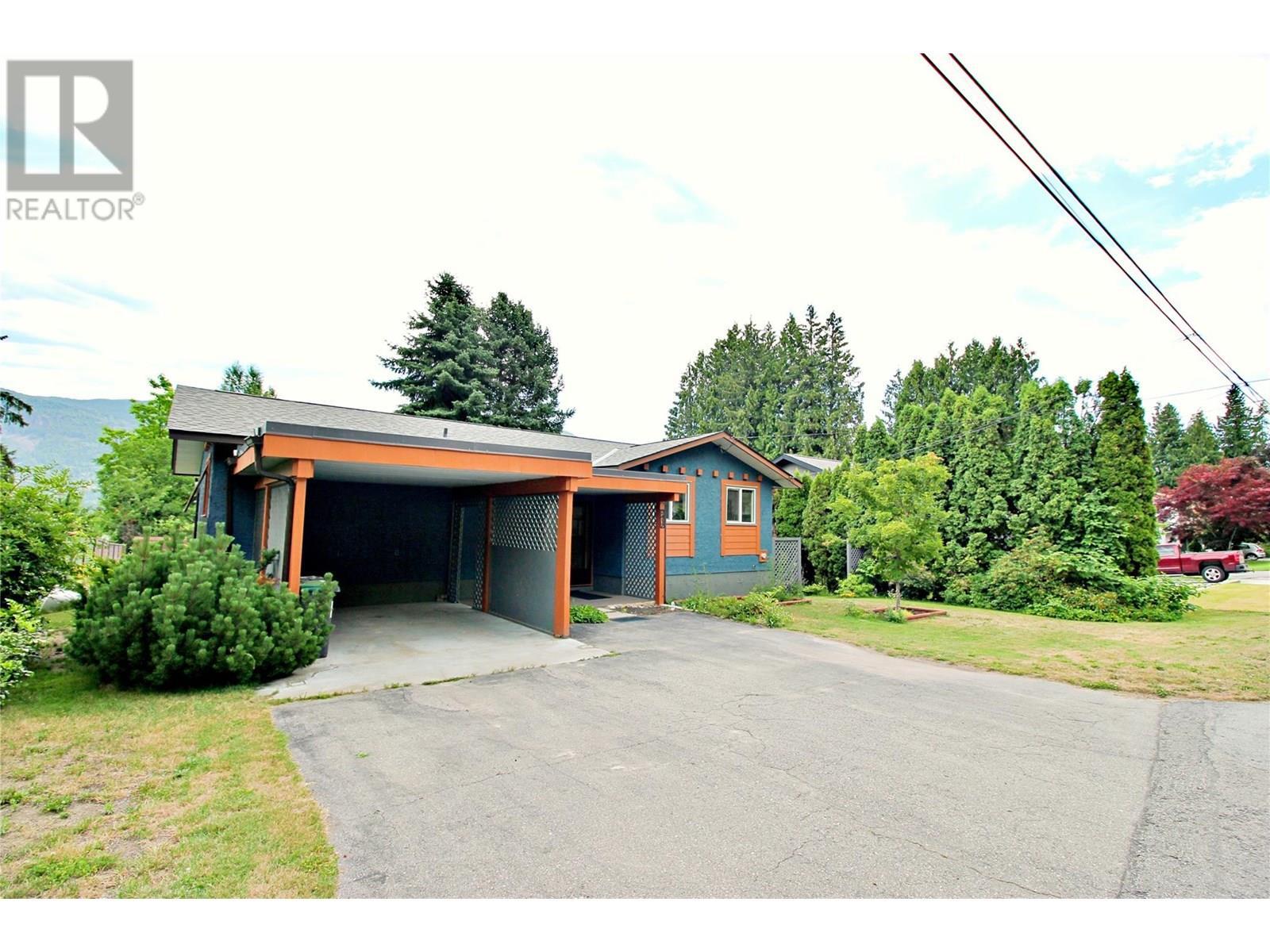 Property Photo: 2417 11th Avenue BC V1N 3B1
