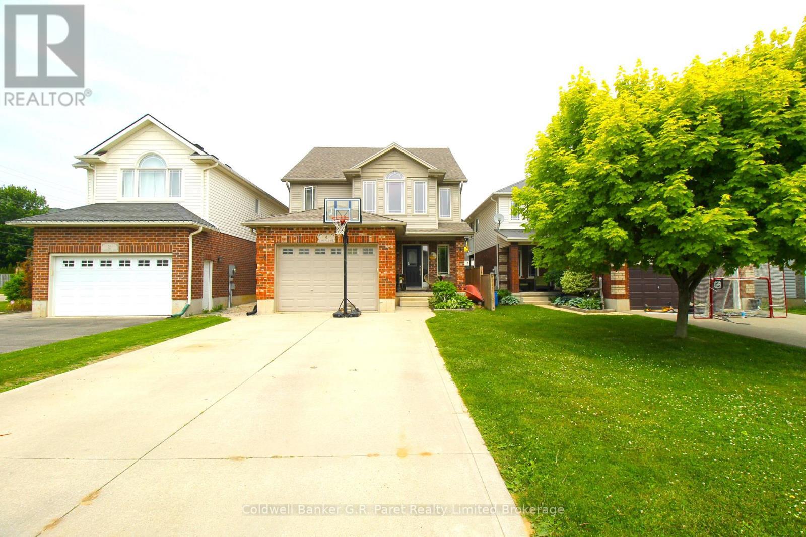 Property Photo:  4 Langrell Avenue  ON N4G 5X8 