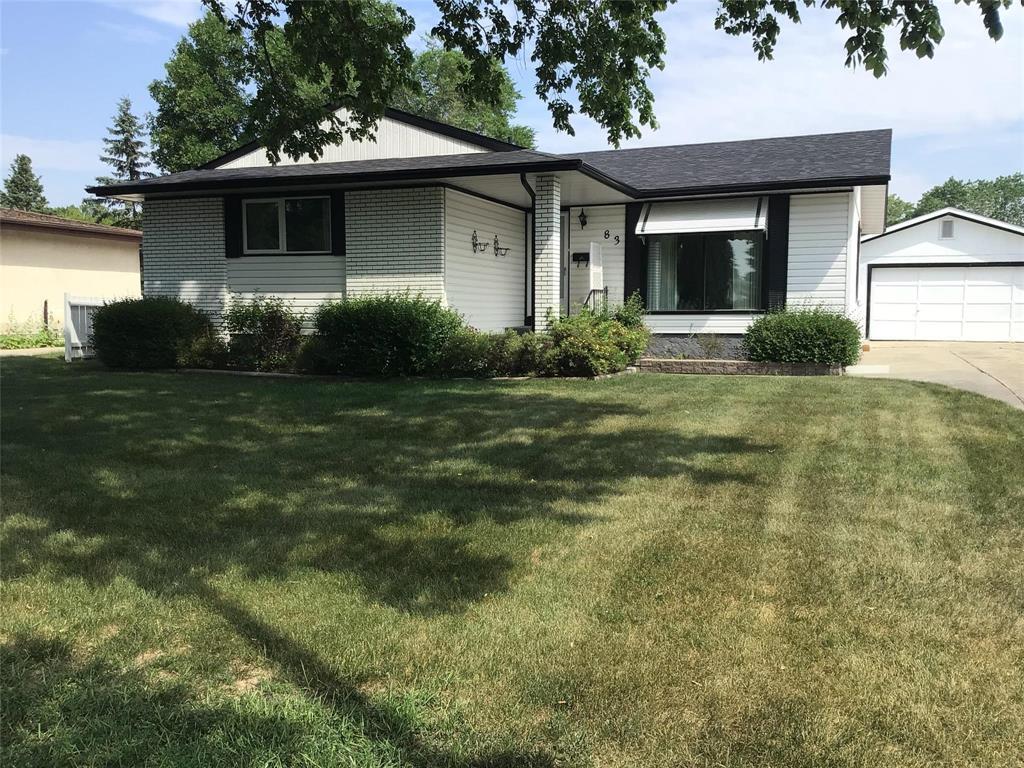 83 South Lake Drive  Winnipeg MB R2Y 1T5 photo