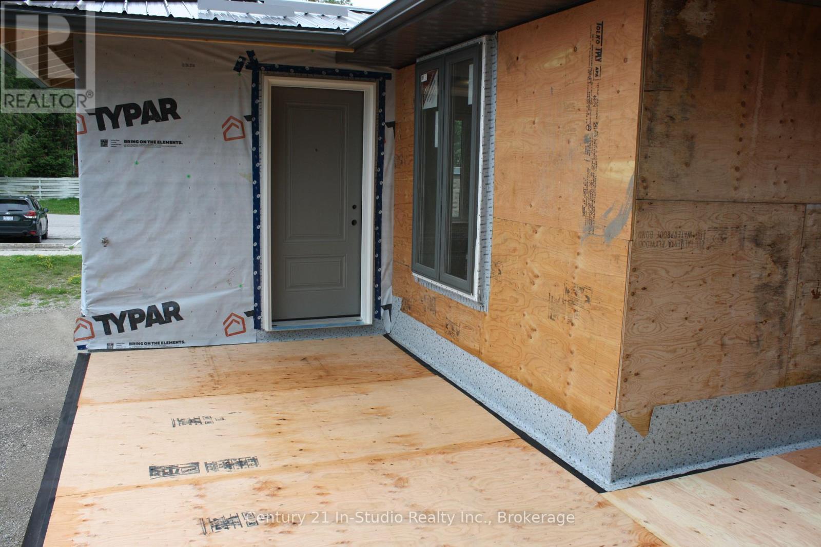 Property Photo: 413 Queen Street South Unit B ON N0G 2N0