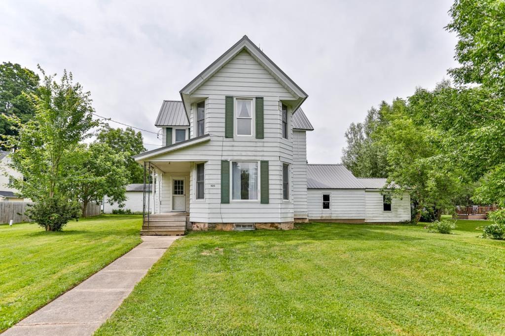 Property Photo: 425 Forest Street WI 54414