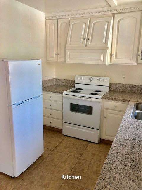 Property Photo: 73427 Santa Rosa Way CA 92260