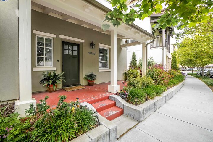 Property Photo: 39567 Stevenson Pl CA 94539
