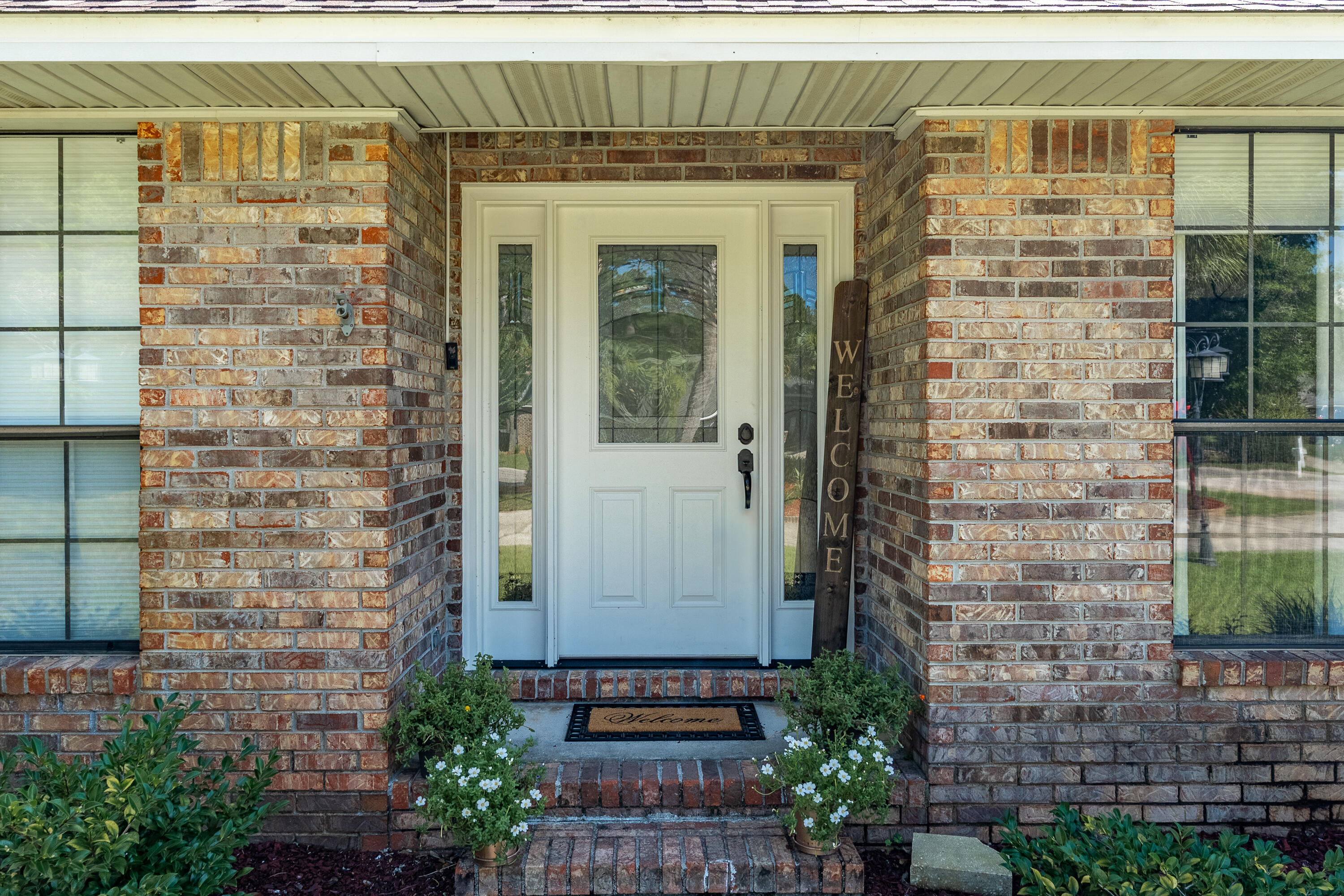 Property Photo: 2312 Valley Place FL 32566