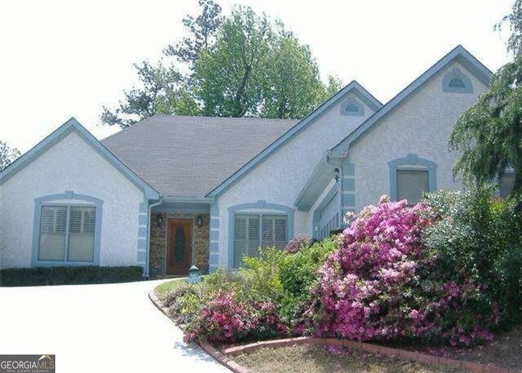 Property Photo: 3404 Bonneville Way GA 30024