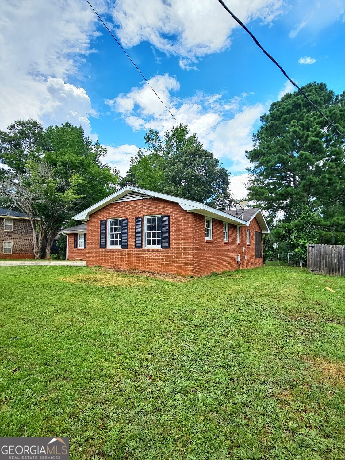 Property Photo: 1822 Hallmark Drive GA 30223