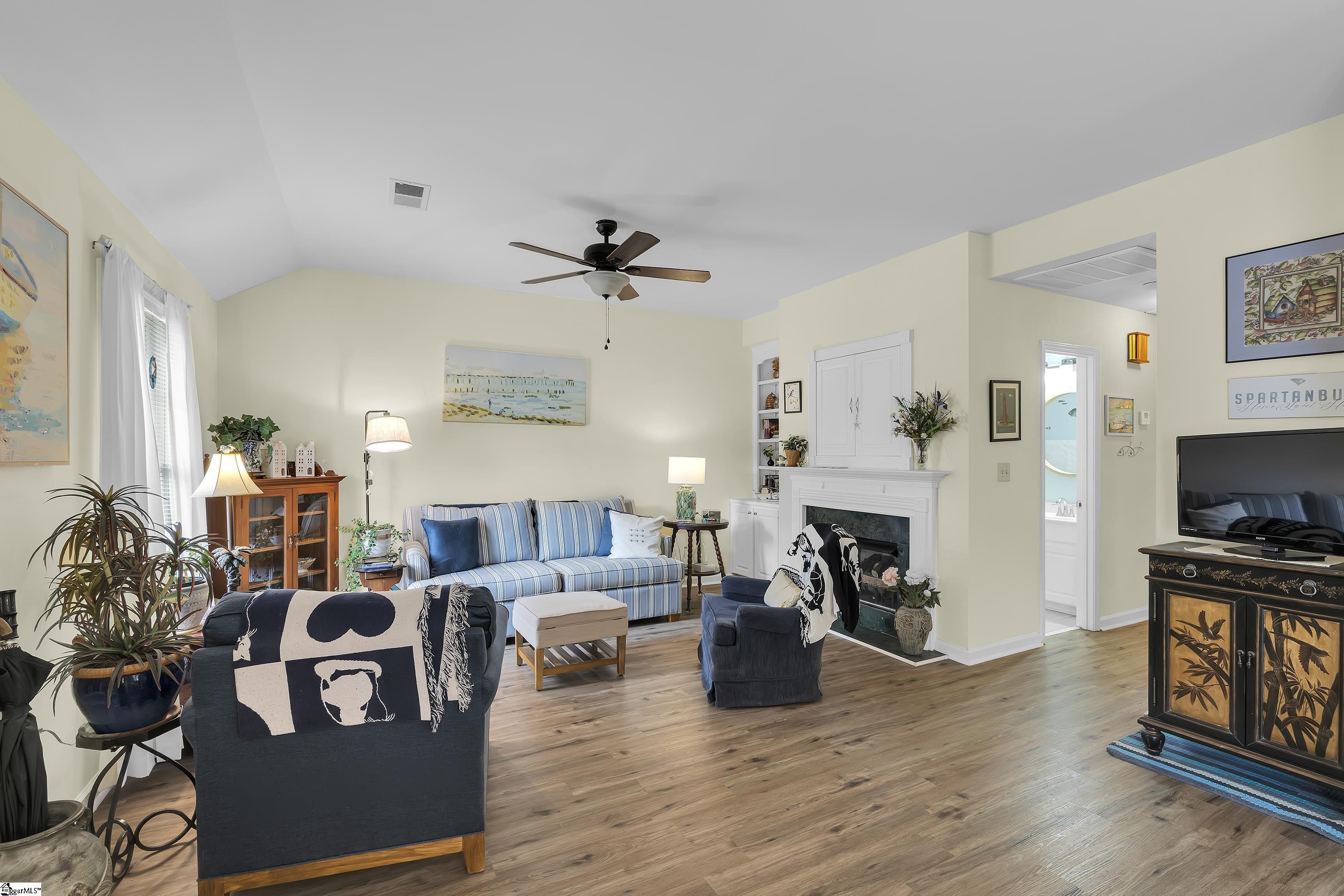 Property Photo: 360 W Pointe Drive SC 29301