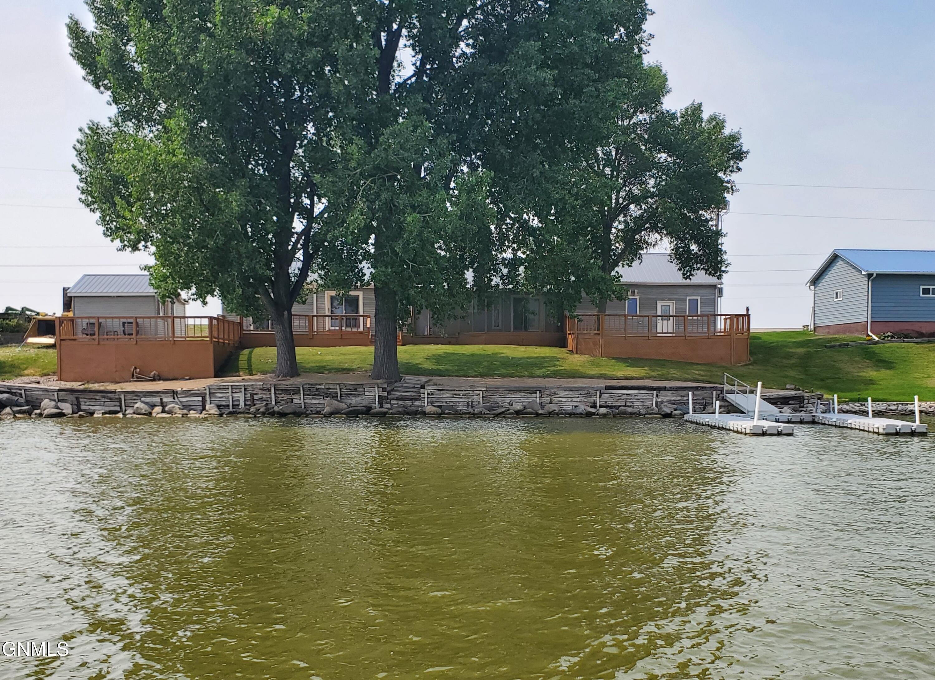 Property Photo: 404 Lakeview Lane ND 58428