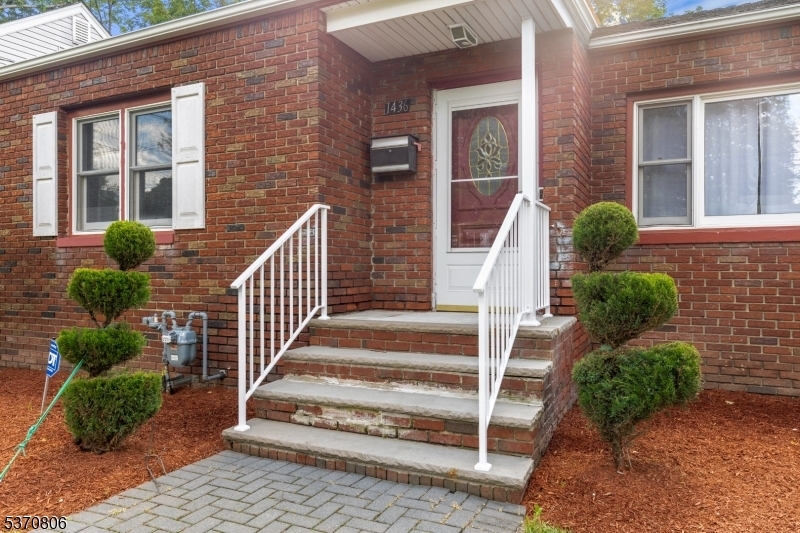 Property Photo: 1436 E Front St NJ 07062