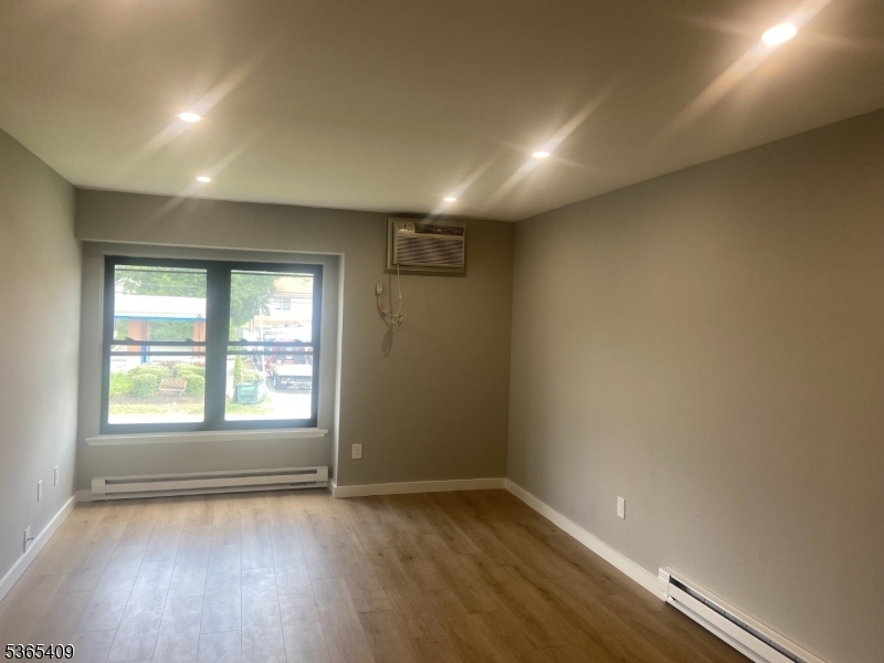 Property Photo:  22 Jackson Ave 1  NJ 07444 