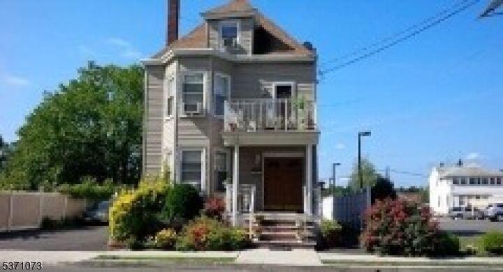 2768 Vauxhall Rd  Union Twp. NJ 07083 photo
