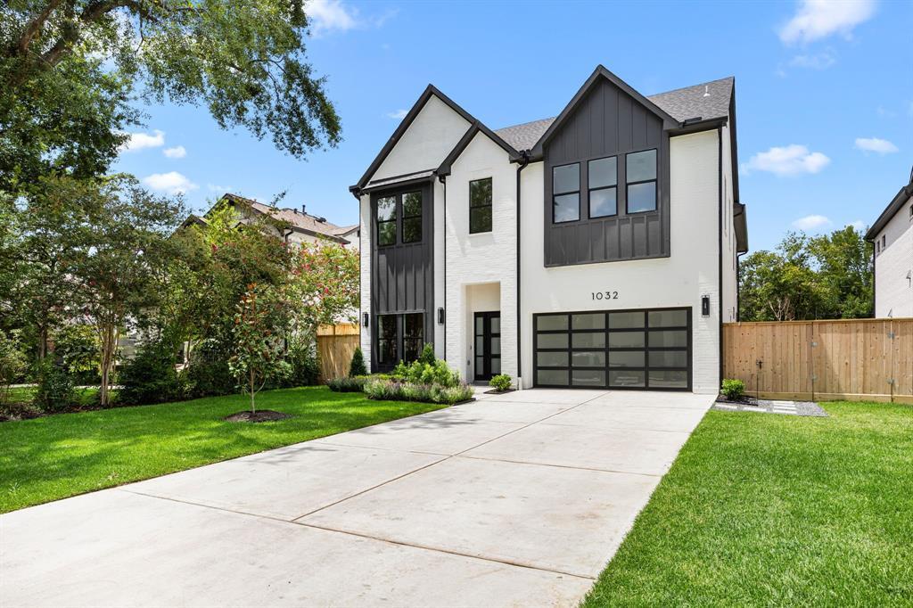 Property Photo:  1032 W 41st Street  TX 77018 