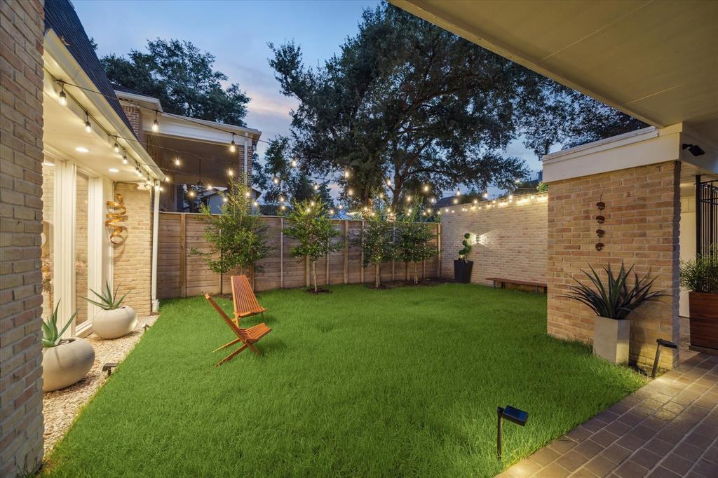 Property Photo: 5407 John Dreaper Drive TX 77056