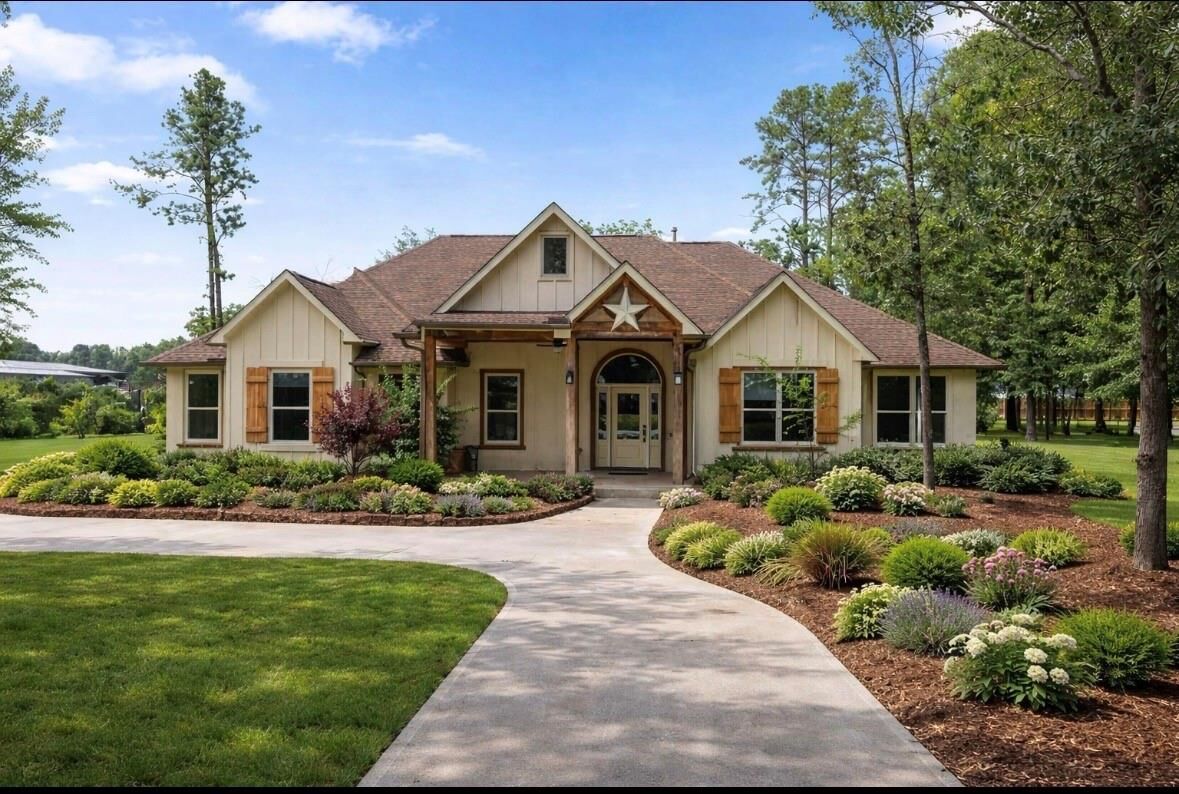 Property Photo: 11202 Indian Trails TX 77375