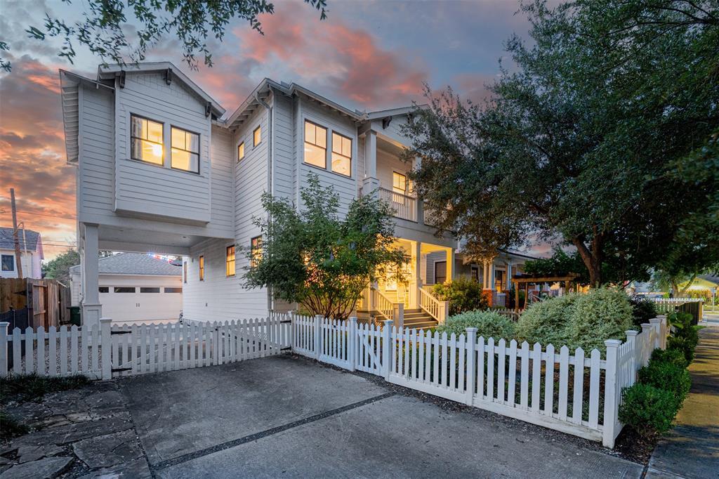 829 Ralfallen Street  Houston TX 77008 photo