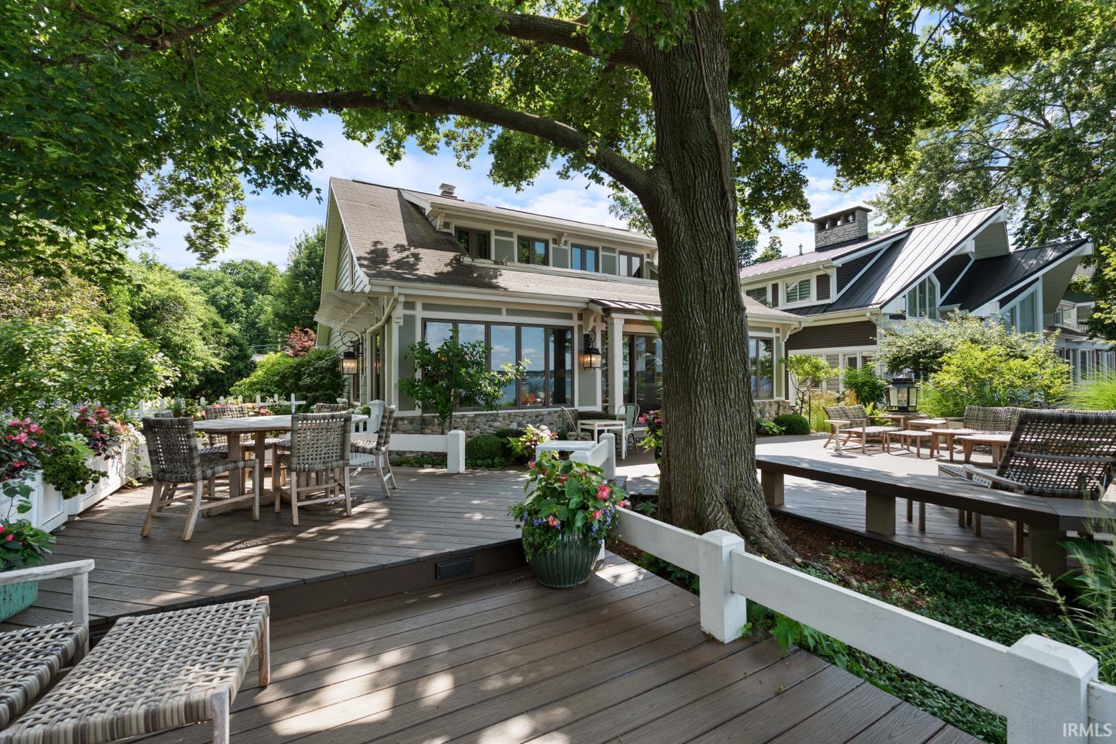 Property Photo:  11411 N Cedar Point High Rd  IN 46567 