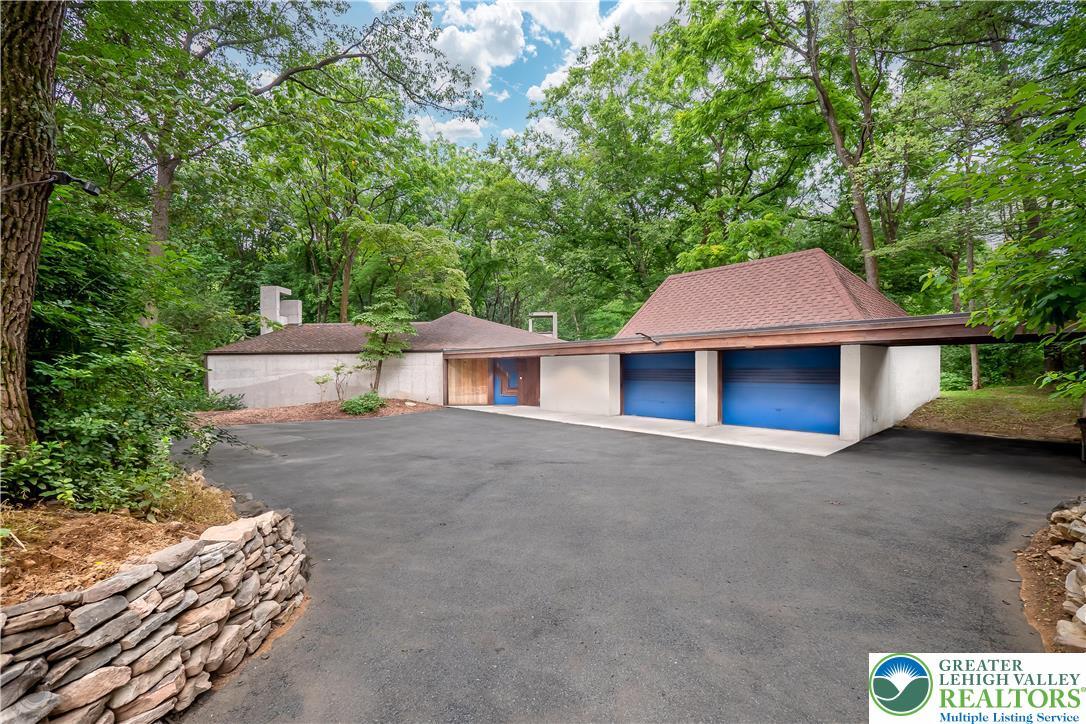Property Photo: 2300 S Cedar Crest Boulevard PA 18103
