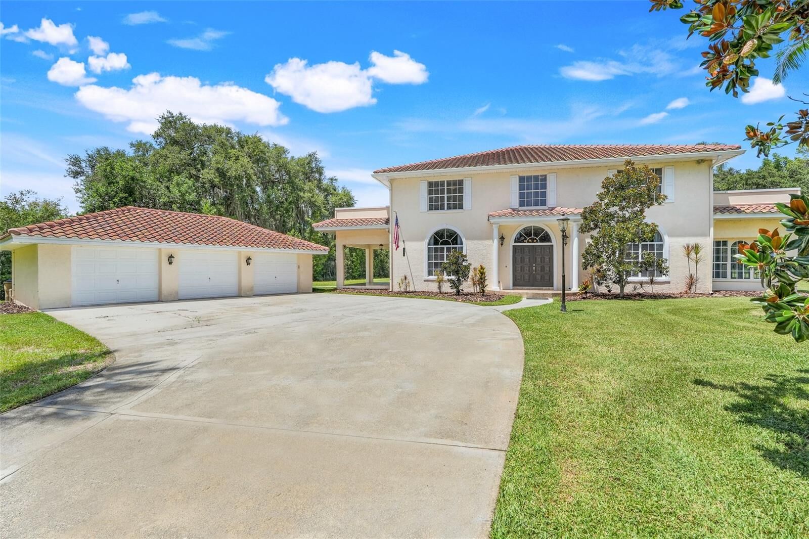 Property Photo:  2394 Windward Cove  FL 34746 